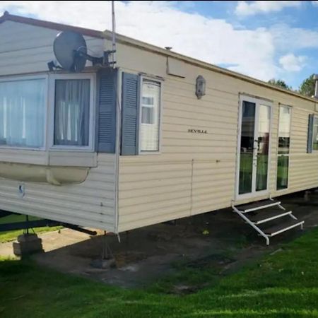 2 Bedroom Caravan With Sea Views Eastchurch Zewnętrze zdjęcie
